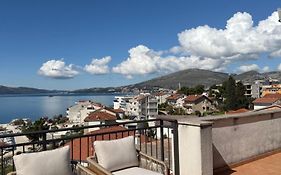 Family Paradise With Top View